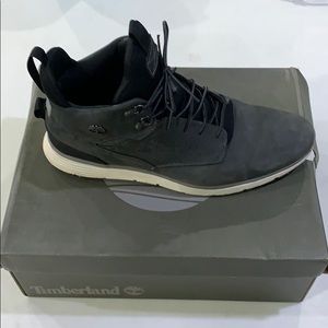 Men’s size 12 Timberland Chuka Boots